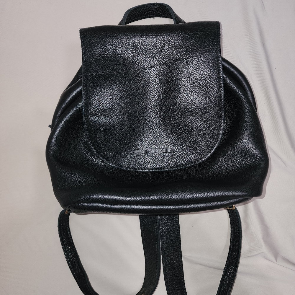 Portland Leather Goods Pebbled Black Bucket Backpack